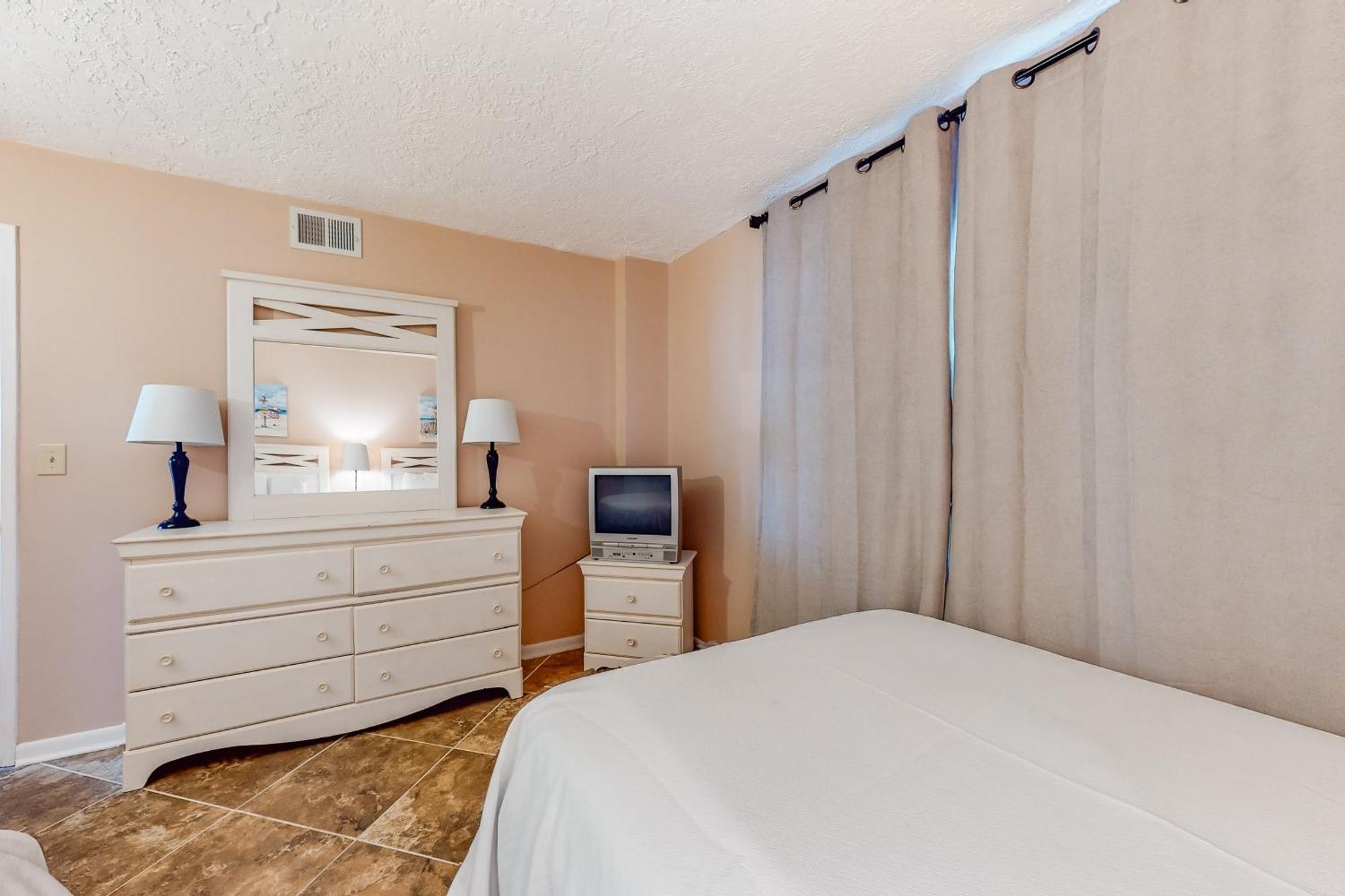 Romar Tower By Meyer Vacation Rentals Orange Beach Rom bilde